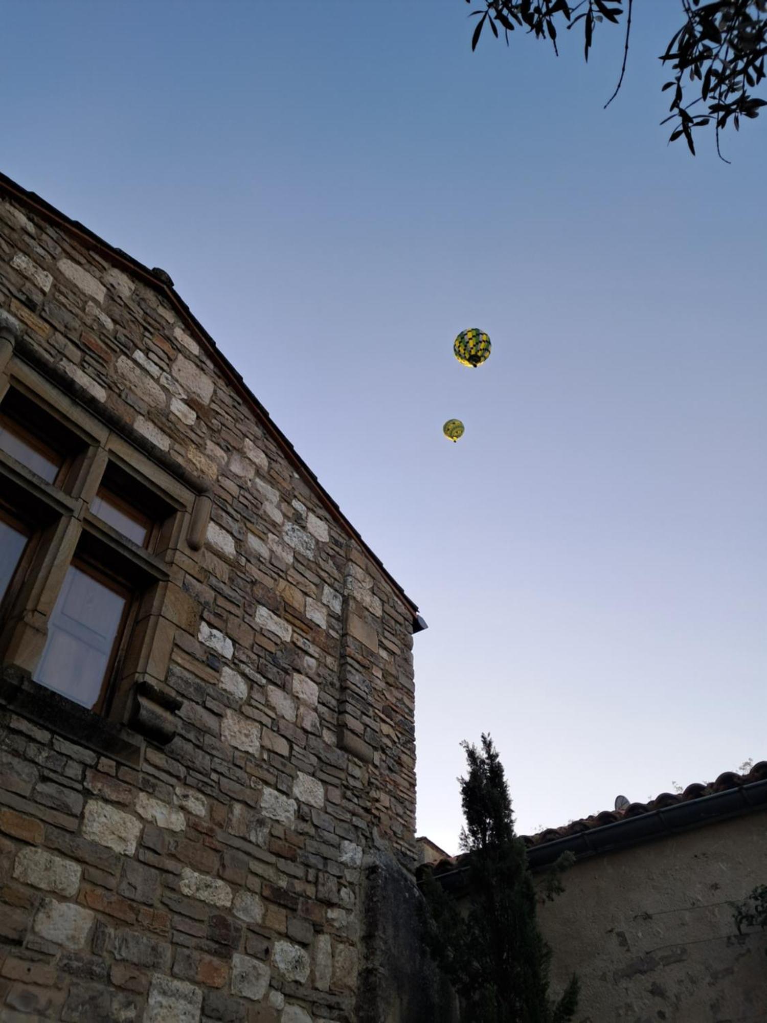 La Maison Bakea Cordes Sur Ciel Exteriör bild